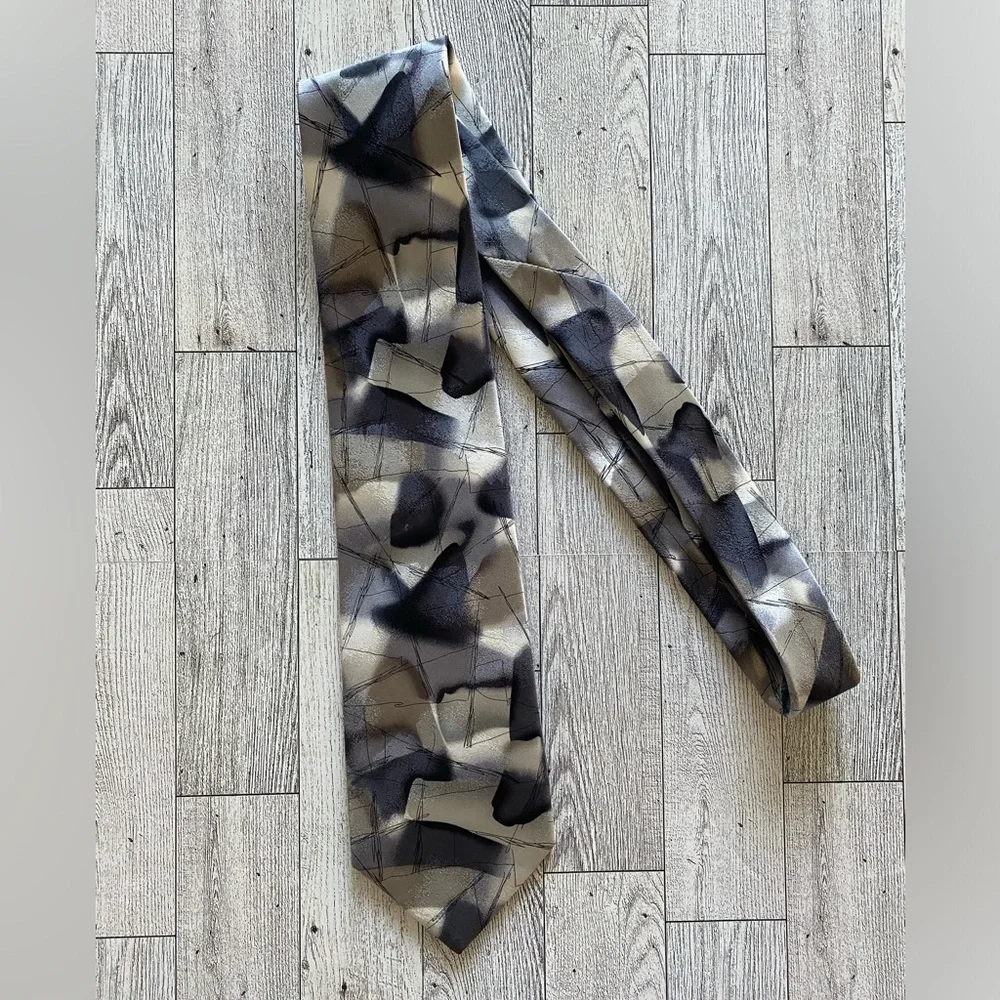 Jerry‎ Garcia Neck Tie The Blue Iceberg Collection 54, Gray White Beige 61” Long